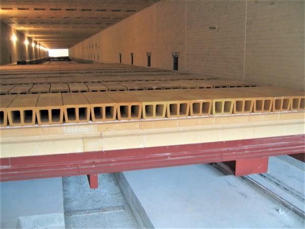 Internal view for walls and flat ceiling made in refractory materials.