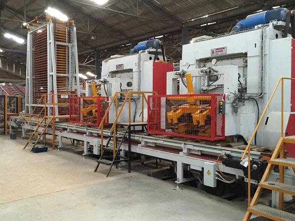 Double mould press